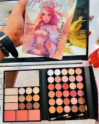 ANYLADY MULTIPURPOSE EYESHADOW FULL SIZE (BEAUTY IN BLOOM BLUE)